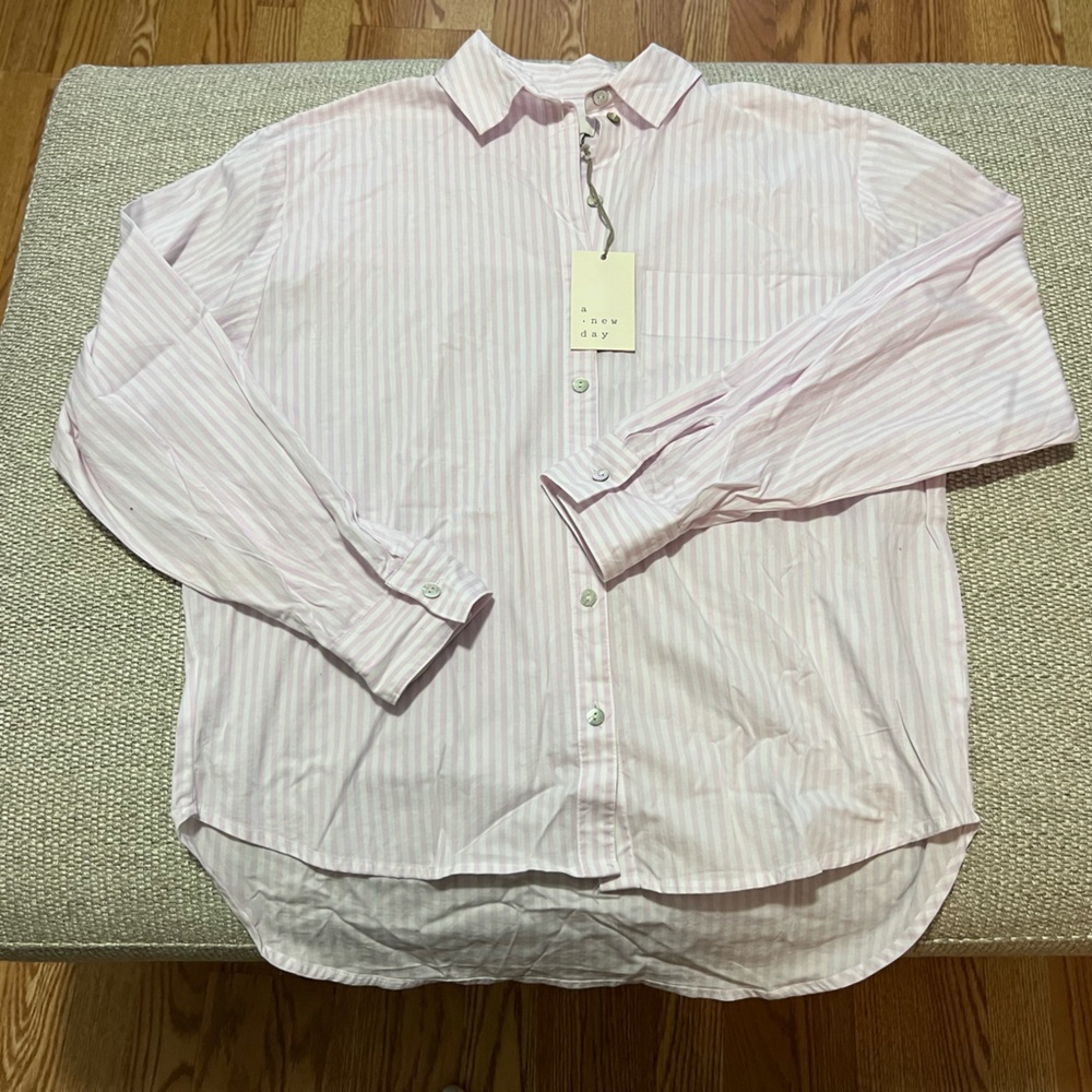 XS A New Day button down shirt.
